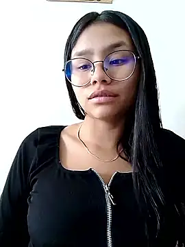 Snapshot of Sofielovee-01 chatting on 06-04-26, 01:16 Sofielovee-01 online show from 06-04-26, 01:16