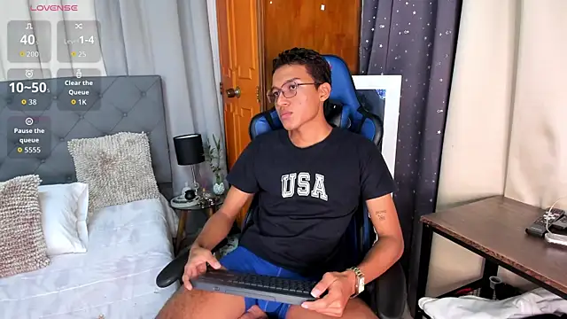 Snapshot of Camilo_Santoss chatting on 06-13-26, 12:36 Camilo Santoss online show from 06-13-26, 12:36