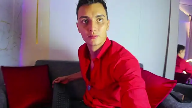 Snapshot of andrewevans46 chatting on 06-10-26, 01:45 andrewevans46 online show from 06-10-26, 01:45