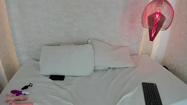 Snapshot of Sweett_nirvana chatting on 06-06-26, 02:28 Sweett nirvana online show from 06-06-26, 02:28