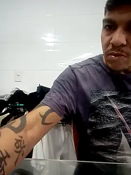 Snapshot of Tatuadomoreno23cm chatting on 06-08-26, 11:55 Tatuadomoreno23cm online show from 06-08-26, 11:55