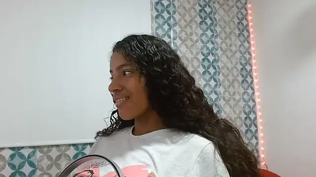 Snapshot of Isabellacarson chatting on 07-10-26, 05:57 Isabellacarson online show from 07-10-26, 05:57