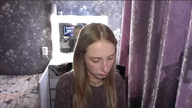 Snapshot of JennaLomeri chatting on 06-06-26, 12:43 JennaLomeri online show from 06-06-26, 12:43