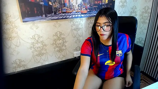 Holly Watson  online show from 07-24-26, 03:57