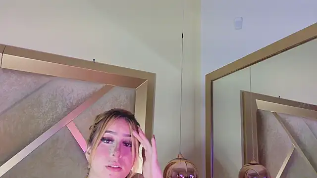 SelenaNoir  online show from 06-26-26, 04:13