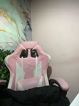 Candy ec online show from 06-27-26, 04:02