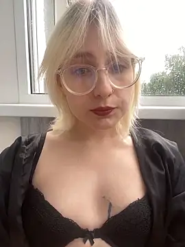 Snapshot of xp_blondie chatting on 06-02-26, 06:46 xp blondie online show from 06-02-26, 06:46