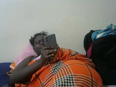 Snapshot of beauty_girl2 chatting on 07-16-26, 06:10 beauty girl2 online show from 07-16-26, 06:10