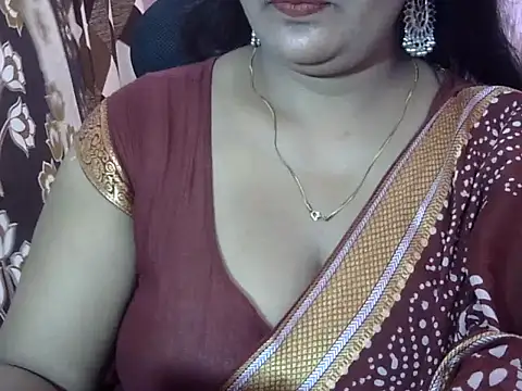 Snapshot of PRIYANKA_023 chatting on 07-10-26, 09:09 PRIYANKA 023 online show from 07-10-26, 09:09