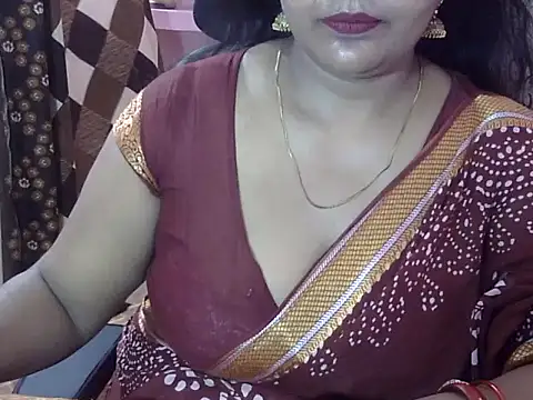 Snapshot of PRIYANKA_023 chatting on 06-26-26, 05:02 PRIYANKA 023 online show from 06-26-26, 05:02