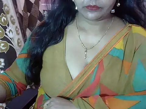 Snapshot of PRIYANKA_023 chatting on 06-03-26, 09:32 PRIYANKA 023 online show from 06-03-26, 09:32