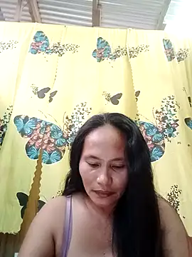 Snapshot of Queenslay chatting on 07-08-26, 05:19 Queenslay online show from 07-08-26, 05:19