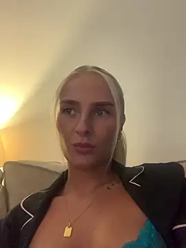 Millymae  online show from 06-12-26, 06:38