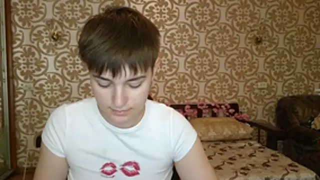 Snapshot of EmyHills chatting on 07-25-26, 06:14 EmyHills online show from 07-25-26, 06:14