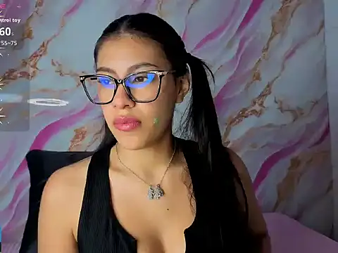 Snapshot of karol_gonzalez_1 chatting on 06-04-26, 11:26 karol gonzalez 1 online show from 06-04-26, 11:26