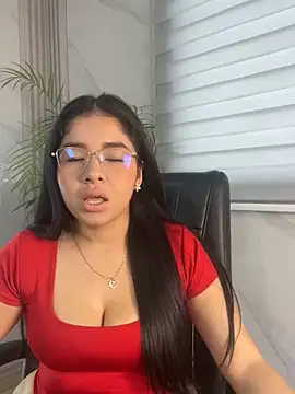 ValentinaLuciana online show from 06-16-26, 01:33
