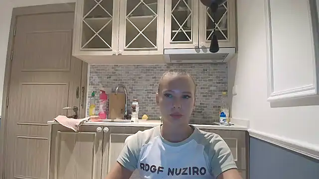 Snapshot of Linnea_analochka chatting on 06-06-26, 12:54 Linnea analochka online show from 06-06-26, 12:54