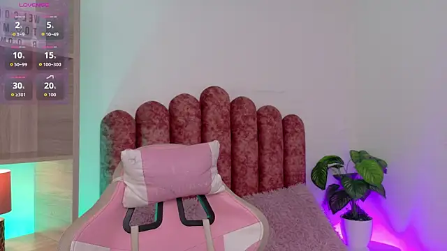 CamilleBlair  online show from 06-19-26, 07:30
