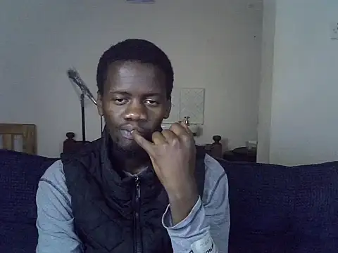 Snapshot of Thee_Biggest chatting on 07-06-26, 06:21 Thee Biggest online show from 07-06-26, 06:21