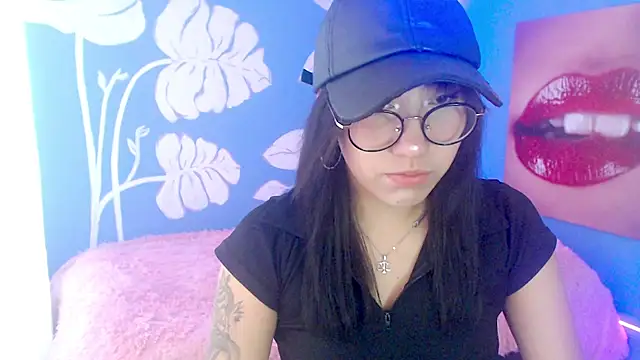 Snapshot of eli_doll chatting on 07-01-26, 11:21 eli doll online show from 07-01-26, 11:21