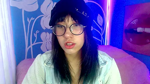 Snapshot of eli_doll chatting on 07-10-26, 11:10 eli doll online show from 07-10-26, 11:10