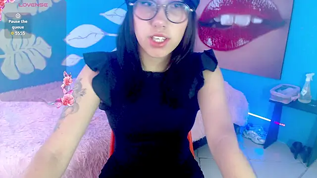 Snapshot of eli_doll chatting on 06-04-26, 11:26 eli doll online show from 06-04-26, 11:26