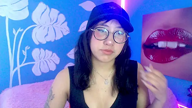 Snapshot of eli_doll chatting on 06-22-26, 11:18 eli doll online show from 06-22-26, 11:18