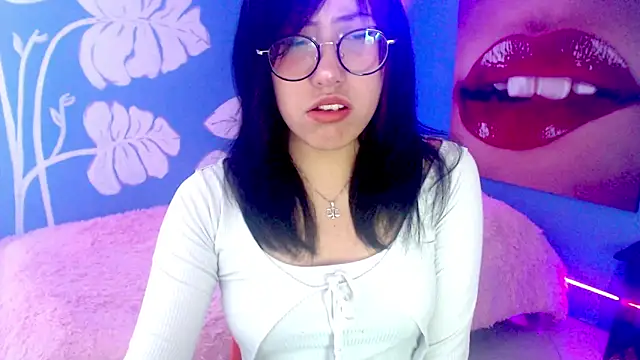 Snapshot of eli_doll chatting on 06-17-26, 11:20 eli doll online show from 06-17-26, 11:20