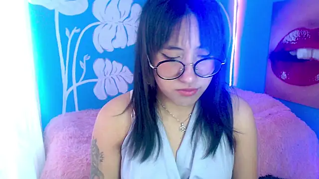 Snapshot of eli_doll chatting on 07-03-26, 11:17 eli doll online show from 07-03-26, 11:17