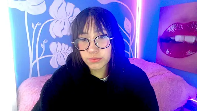 Snapshot of eli_doll chatting on 07-08-26, 11:11 eli doll online show from 07-08-26, 11:11