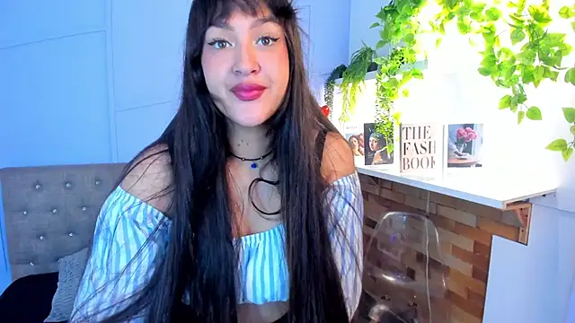 Snapshot of amberhanks chatting on 06-03-26, 12:39 amberhanks online show from 06-03-26, 12:39