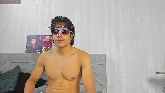 tommyhot7 online show from 07-11-26, 11:16