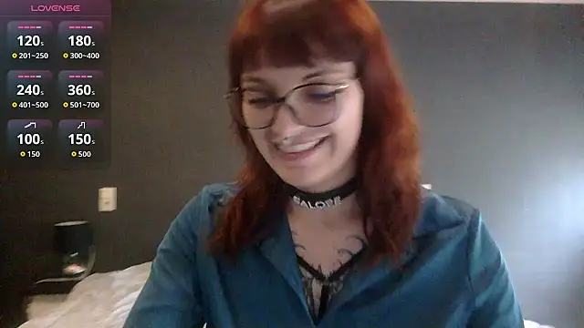 Snapshot of Roxane_Bloodycherry chatting on 06-18-26, 04:23 Roxane Bloodycherry online show from 06-18-26, 04:23