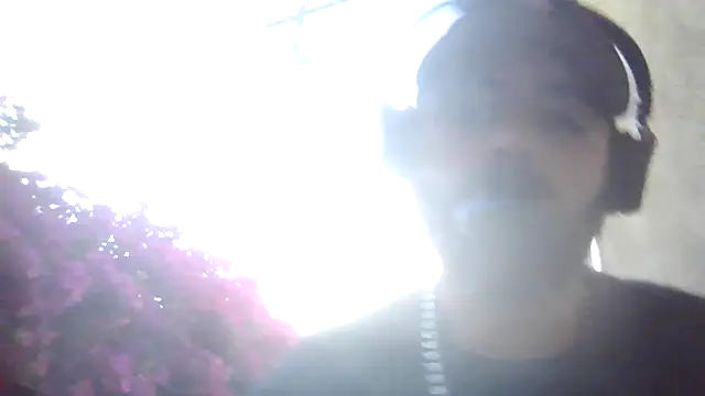 Snapshot of PandoranTheory chatting on 06-04-26, 12:32 PandoranTheory online show from 06-04-26, 12:32