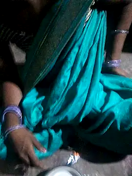 Snapshot of desiwife123coupl chatting on 07-03-26, 05:08 desiwife123coupl online show from 07-03-26, 05:08