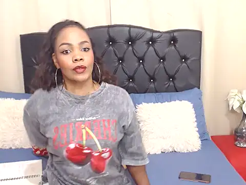 Snapshot of NicoleChanell04 chatting on 06-07-26, 12:05 NicoleChanell04 online show from 06-07-26, 12:05