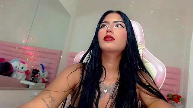 Snapshot of katiuska_lovely chatting on 07-10-26, 04:23 katiuska lovely online show from 07-10-26, 04:23
