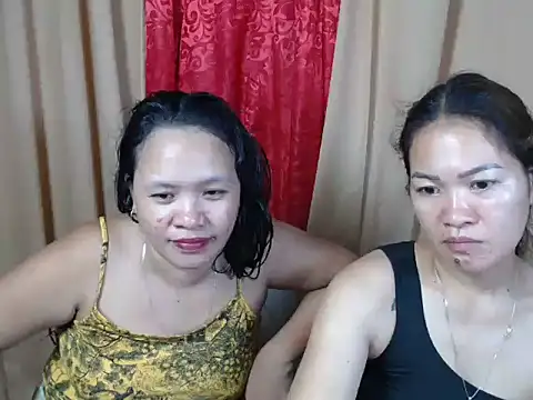 Snapshot of urpretty_hotmama chatting on 06-16-26, 10:26 urpretty hotmama online show from 06-16-26, 10:26