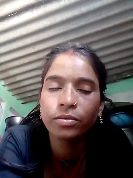 Snapshot of Aarti9080 chatting on 06-05-26, 05:01 Aarti9080 online show from 06-05-26, 05:01