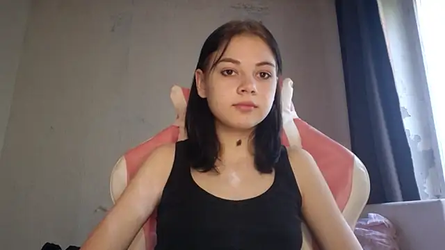 Snapshot of MilaTease chatting on 06-04-26, 05:12 MilaTease online show from 06-04-26, 05:12