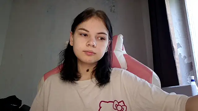 Snapshot of MilaTease chatting on 06-07-26, 05:12 MilaTease online show from 06-07-26, 05:12