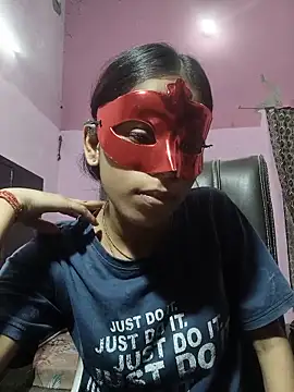 Snapshot of SoniRaj- chatting on 06-12-26, 05:00 SoniRaj- online show from 06-12-26, 05:00