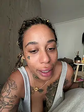 Snapshot of Kira_nyxx chatting on 07-03-26, 12:22 Kira nyxx online show from 07-03-26, 12:22