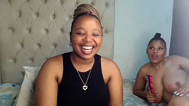 Lihle 00 online show from 07-25-26, 04:02