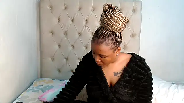 Lihle 00 online show from 07-16-26, 08:06