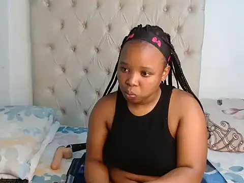 Lihle 00 online show from 06-24-26, 02:59
