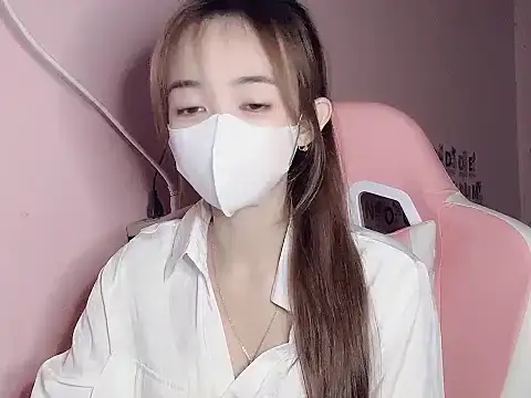 Alee8668 online show from 07-18-26, 05:32