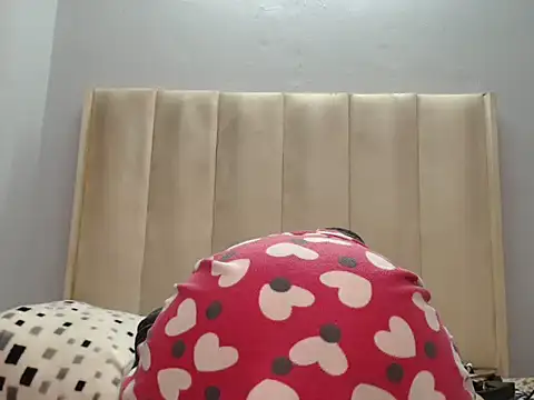 QueenZara 202 online show from 07-04-26, 05:03