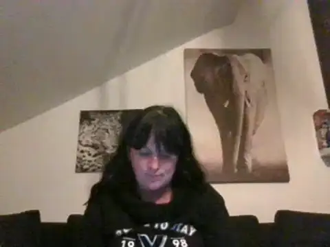 Snapshot of sexujuly88 chatting on 09-24-25, 09:10 sexujuly88 online show from 09-24-25, 09:10