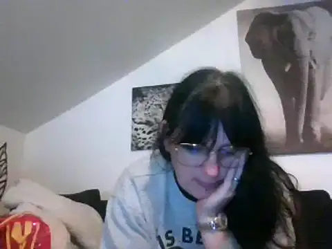 Snapshot of sexujuly88 chatting on 10-10-25, 09:26 sexujuly88 online show from 10-10-25, 09:26